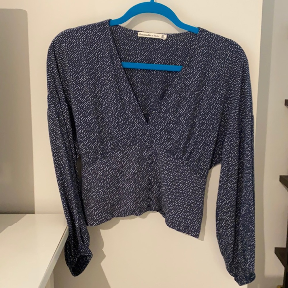 A&F Blue Polka Dot 3/4 Sleeve V-Neck Blouse